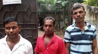 মৌসুমি কসাই মধু(বামে), খোকন ও রুস্তম