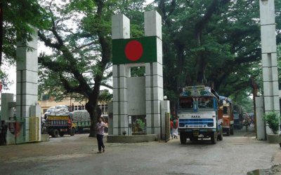 পাচার হওয়া কিশোরীকে ফেরত দিলো ভারত