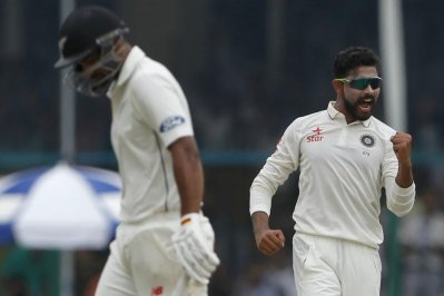 জাদেজার ৫ উইকেট