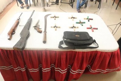 সুন্দরবনে র‌্যাবের সঙ্গে ‘বন্দুকযুদ্ধ’: ১ দস্যু গ্রেফতার, অপহৃত ৬ জেলে উদ্ধার