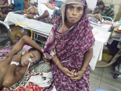 ঢাকা মেডিক্যালে আকাশ