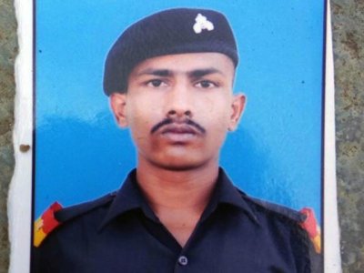 আটকে পড়া ভারতীয় সেনা উদ্ধারে সময় চাইলেন ভারতের প্রতিরক্ষামন্ত্রী