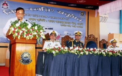 খুলনায় স্বরাষ্ট্রমন্ত্রী
