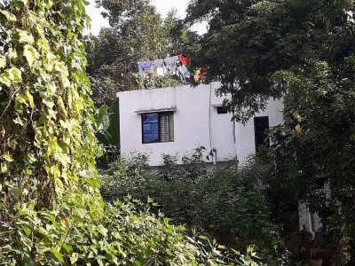 গাজীপুরের পাতারটেক এলাকার এই বাড়িতে চালোনো হয় জঙ্গিবিরোধী অভিযান। ছবি: আমানুর রহমান রনি 