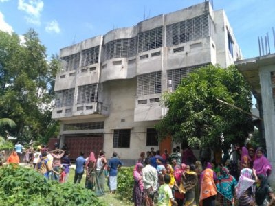 টাঙ্গাইলে জঙ্গিবিরোধী অভিযান চালানো হয় যে বাড়িতে