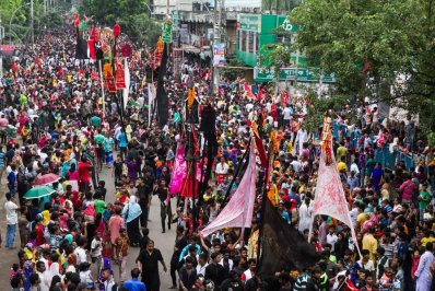 বর্ণিল তাজিয়া মিছিল