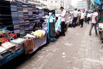 মতিঝিলে অব্যবহৃত ওয়েস্টবিন