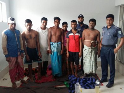 আগেরদিন আটক ডাকাত সদস্যরা