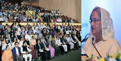 বক্তব্য রাখছেন প্রধানমন্ত্রী শেখ হাসিনা