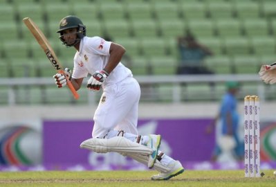 ৪৭ রানে শেষ বলে ফিরেছেন মাহমুদউল্লাহ 