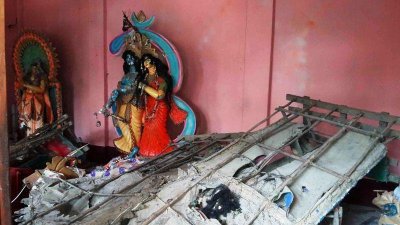 মন্দিরে হামলা