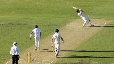 প্রথম দিনেই অসিদের দাপট