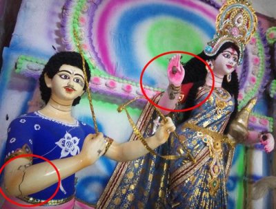 বরিশালে মুখে গামছা বেঁধে প্রতিমা ভাঙচুর