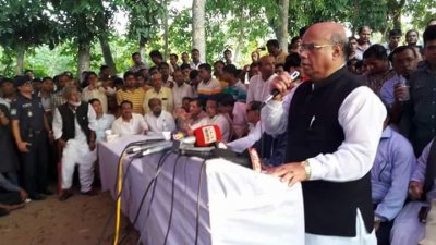 বক্তব্য রাখছেন স্বাস্থ্যমন্ত্রী মোহাম্মদ নাসিম