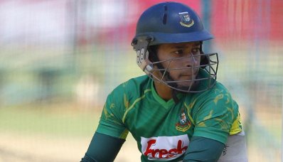 কুমিল্লার বিপক্ষে ঘুরে দাঁড়াতে চান মুশফিক