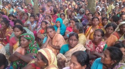 মাদারপুর সাঁওতাল পল্লীর বাসিন্দারা