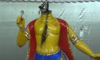 জমি নিয়ে বিরোধের জেরে প্রতিমা ভাঙচুর: পৃথক মামলা