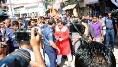 তারেকের জন্মদিনে ছবি তোলা নিয়ে দু’পক্ষের মারামারি