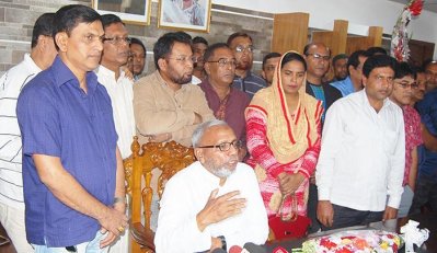 এক বছর পর দায়িত্ব ফিরে পেলেন খুলনার মেয়র