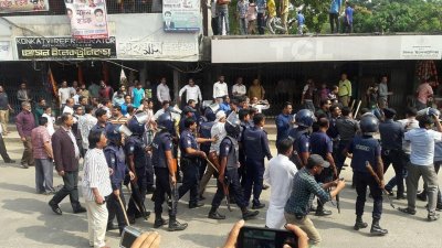 মুন্সীগঞ্জে বিএনপির বিক্ষোভ মিছিলে লাঠিচার্জ, আহত ১০