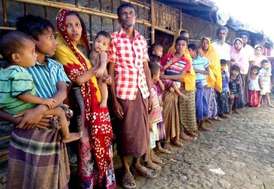 রবিবার হ্নীলা শিবিরে আশ্রয় নেওয়া রোহিঙ্গারা