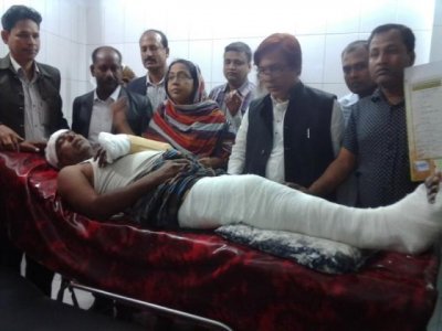 আহত শিক্ষক মিজানুর রহমান 