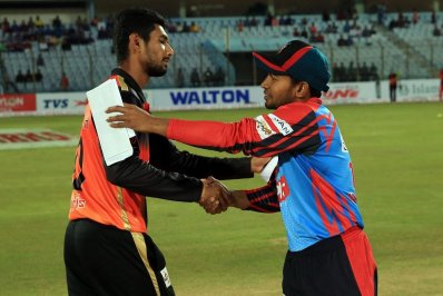 বরিশালের বিপক্ষেই জয়ে ফিরতে চায় খুলনা