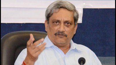 ভারতের প্রতিরক্ষামন্ত্রী মনোহর পারিকার