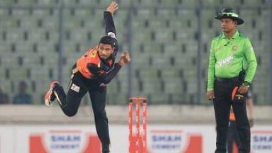 খুলনার লক্ষ্য ১৫৯