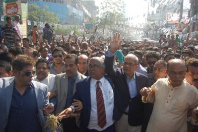 সাখাওয়াতের প্রচারণায় বিএনপির নেতারা