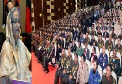 মিরপুর সেনানিবাসে বক্তব্য রাখছেন প্রধানমন্ত্রী শেখ হাসিনা (ছবি: বাসস)
