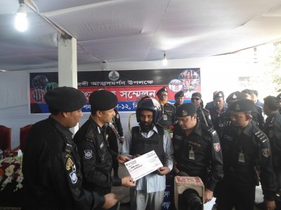 কুষ্টিয়ায় জেএমবি সদস্য সালাউদ্দিনের আত্মসমর্পণ