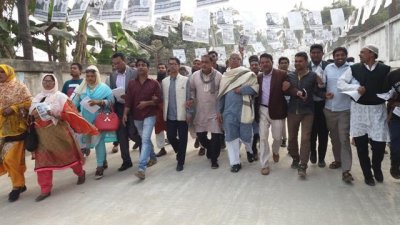 প্রচারণায় সাখাওয়াত হোসেন খান