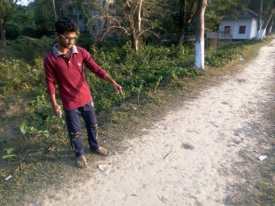 খাদিজাকে কোপানোর জায়গা দেখাচ্ছেন ইমরান