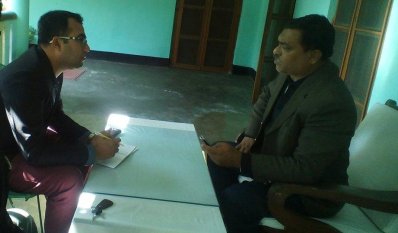 চিনিকলের এমডি (ডানে)