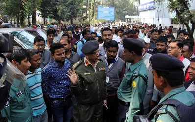 ওসমানী হাসপাতাল চত্বরে অ্যাম্বুলেন্সের অবৈধ স্ট্যান্ড উচ্ছেদ