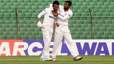 ঢাকা বিভাগের নাজমুল ইসলাম তিন উইকেট পেলেন