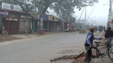 গাইবান্ধায় অনির্দিষ্টকালের পরিবহন ধর্মঘট চলছে