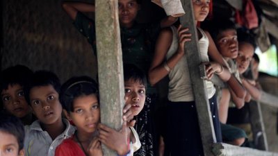 মিয়ানমারে জাতিগত গোষ্ঠীর শিশুরা
