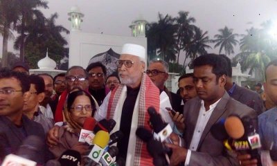 রাষ্ট্রপতির সঙ্গে আলোচনা শেষে সাংবাদিকদের সঙ্গে কথা বলছেন কাদের সিদ্দিকী