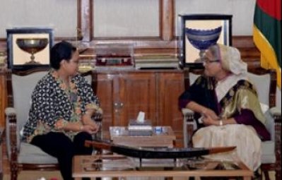 ইন্দোনেশিয়ার পররাষ্ট্রমন্ত্রীর সঙ্গে প্রধানমন্ত্রী শেখ হাসিনার বৈঠক