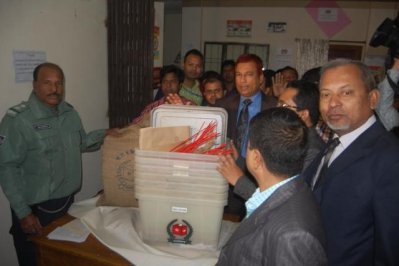 আর কিছুক্ষণ পরেই নাসিক নির্বাচনে ভোট শুরু