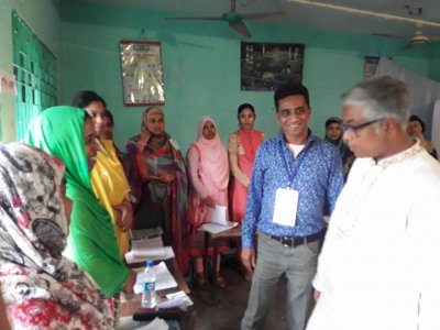 বন্দর থানার একটি কেন্দ্র পরিদর্শনে সাখাওয়াত