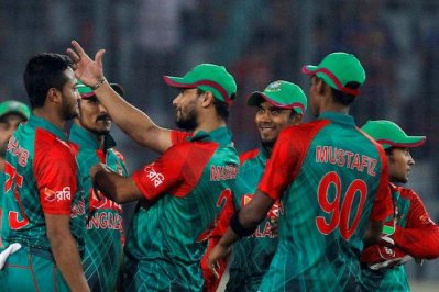 টস হেরে ফিল্ডিংয়ে বাংলাদেশ, ফিরেছেন মুস্তাফিজ
