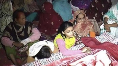 নিহতদের পরিবারে শোকের ছায়া