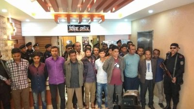 র‌্যাবের হাতে গ্রেফতার মানবপাচার ও জিম্মিকারী চক্রের সদস্যরা