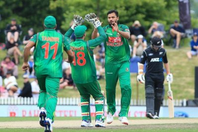 বছরের শেষটা রাঙিয়ে নেওয়ার সুযোগ মাশরাফিদের