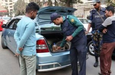 থার্টি ফার্স্ট নাইট: নিরাপত্তা বেষ্টনীতে রাজধানী
