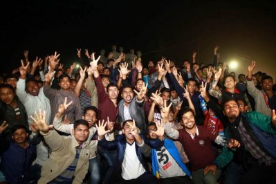 বর্ষবরণের উচ্ছাসে মাতোয়ারা তারুণ্য