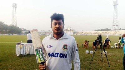 ধীমান ঘোষ খেলেছেন ৯৭ রানের ইনিংস